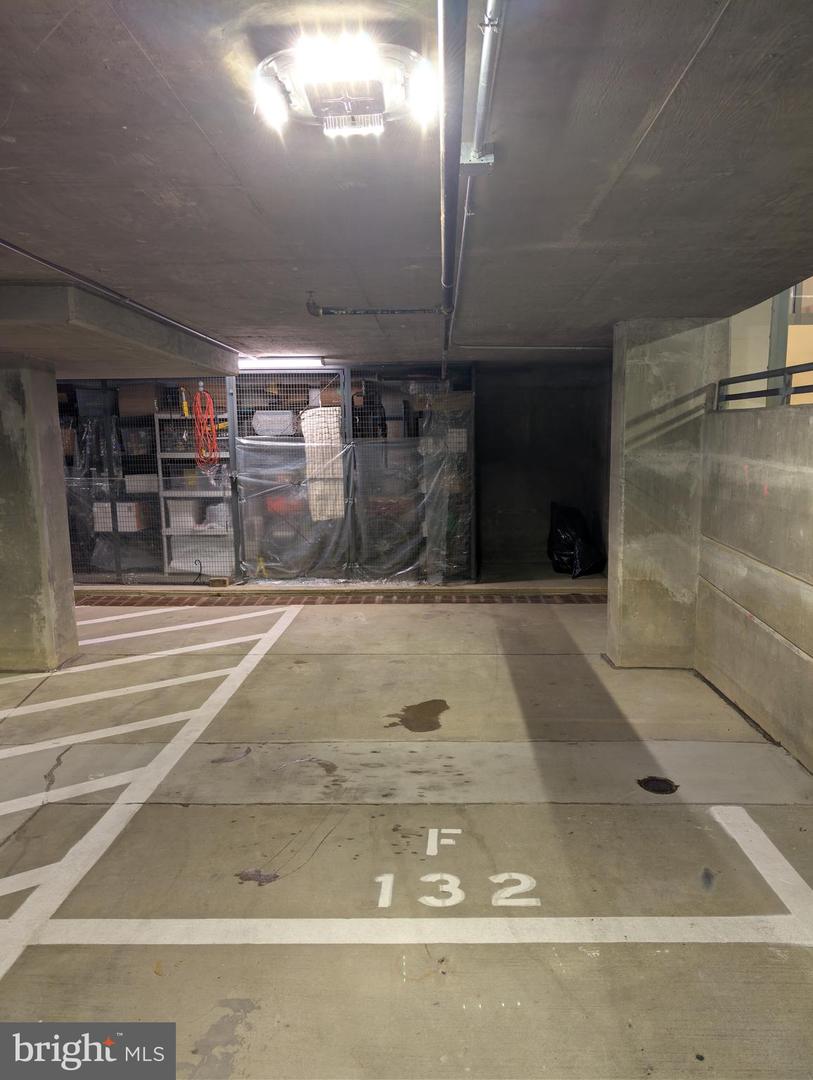 3625 10TH ST N #301, ARLINGTON, Virginia 22201, 2 Bedrooms Bedrooms, 8 Rooms Rooms,2 BathroomsBathrooms,Residential,For sale,3625 10TH ST N #301,VAAR2067224 MLS # VAAR2067224