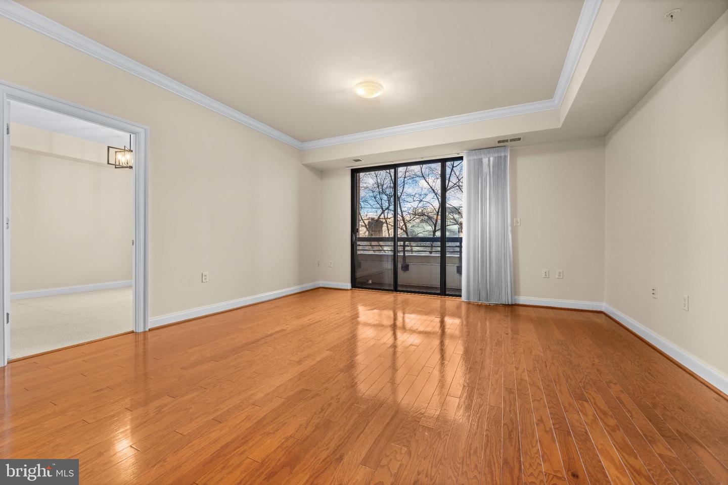 3625 10TH ST N #301, ARLINGTON, Virginia 22201, 2 Bedrooms Bedrooms, 8 Rooms Rooms,2 BathroomsBathrooms,Residential,For sale,3625 10TH ST N #301,VAAR2067224 MLS # VAAR2067224