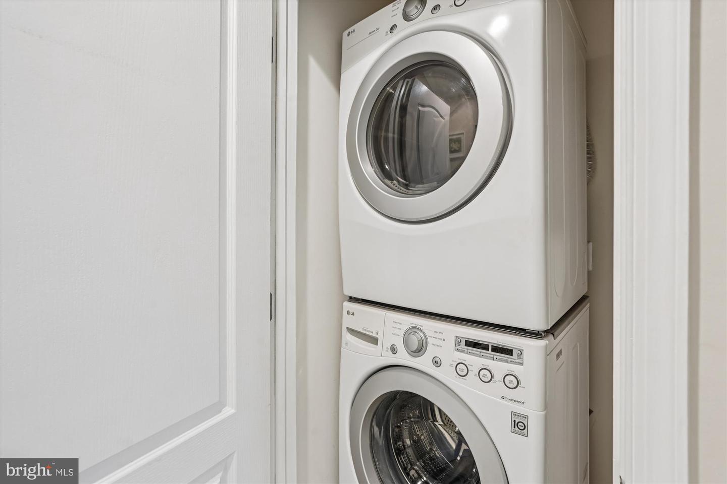 25135 HUMMOCKY TER, ALDIE, Virginia 20105, 3 Bedrooms Bedrooms, ,3 BathroomsBathrooms,Residential,For sale,25135 HUMMOCKY TER,VALO2113210 MLS # VALO2113210