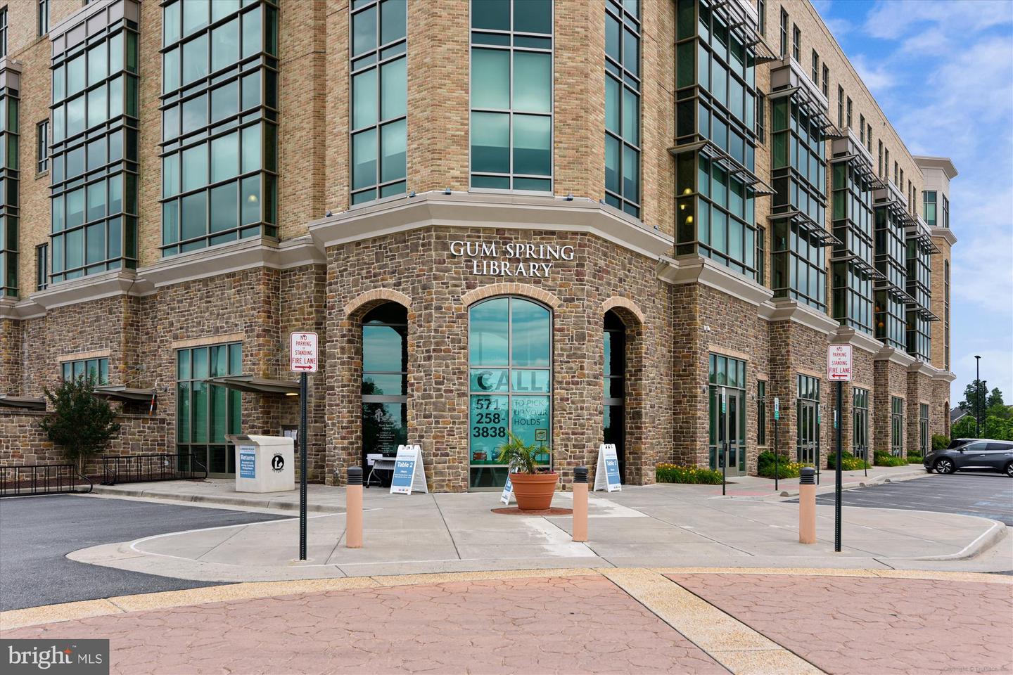 25135 HUMMOCKY TER, ALDIE, Virginia 20105, 3 Bedrooms Bedrooms, ,3 BathroomsBathrooms,Residential,For sale,25135 HUMMOCKY TER,VALO2113210 MLS # VALO2113210