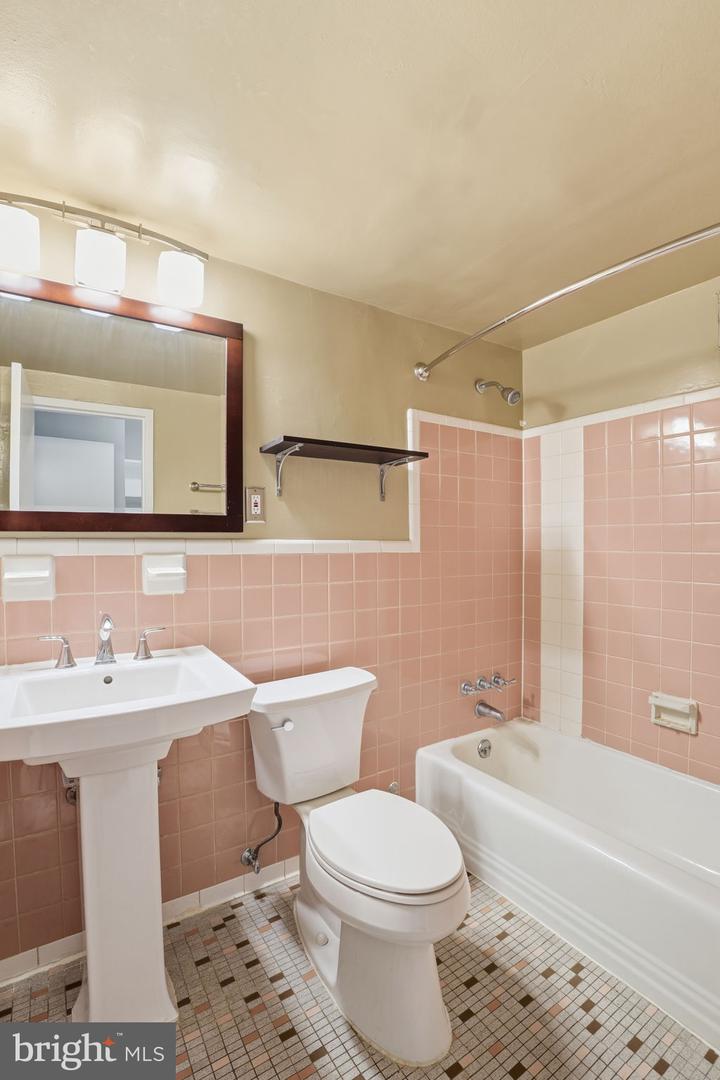 2710 MACOMB ST NW #207, WASHINGTON, District Of Columbia 20008, 1 Room Rooms,1 BathroomBathrooms,Residential,For sale,2710 MACOMB ST NW #207,DCDC2239342 MLS # DCDC2239342