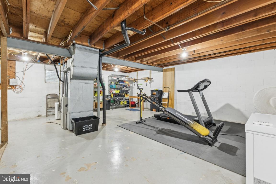 5143 ARRIT CT, BURKE, Virginia 22015, 2 Bedrooms Bedrooms, 9 Rooms Rooms,1 BathroomBathrooms,Residential,For sale,5143 ARRIT CT,VAFX2283800 MLS # VAFX2283800