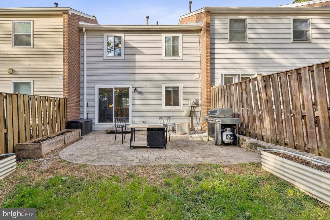 5143 ARRIT CT, BURKE, Virginia 22015, 2 Bedrooms Bedrooms, 9 Rooms Rooms,1 BathroomBathrooms,Residential,For sale,5143 ARRIT CT,VAFX2283800 MLS # VAFX2283800