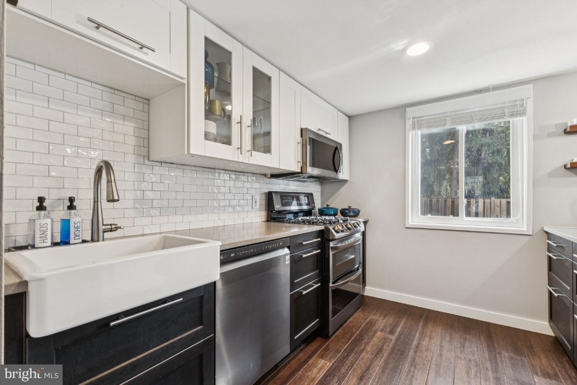 5143 ARRIT CT, BURKE, Virginia 22015, 2 Bedrooms Bedrooms, 9 Rooms Rooms,1 BathroomBathrooms,Residential,For sale,5143 ARRIT CT,VAFX2283800 MLS # VAFX2283800