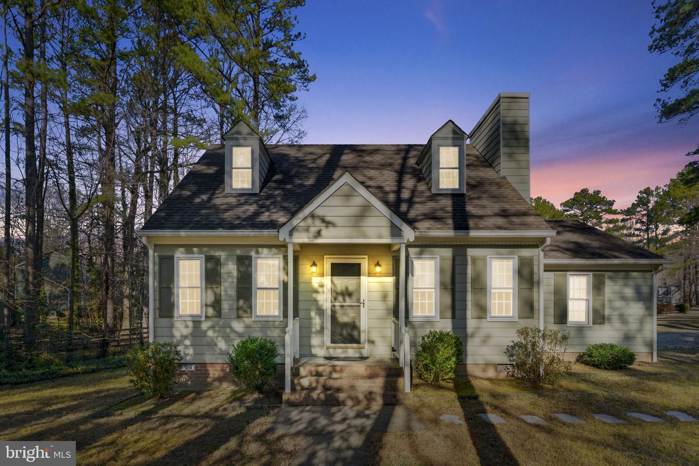 4236 GLOUCESTERSHIRE ST, NORTH CHESTERFIELD, Virginia 23236, 3 Bedrooms Bedrooms, 8 Rooms Rooms,2 BathroomsBathrooms,Residential,For sale,4236 GLOUCESTERSHIRE ST,VACF2001342 MLS # VACF2001342