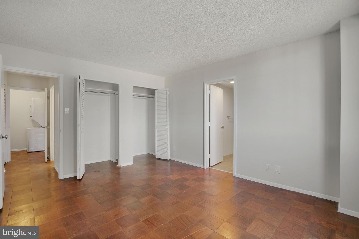 3800 FAIRFAX DR #1211, ARLINGTON, Virginia 22203, 2 Bedrooms Bedrooms, ,2 BathroomsBathrooms,Residential,For sale,3800 FAIRFAX DR #1211,VAAR2067256 MLS # VAAR2067256