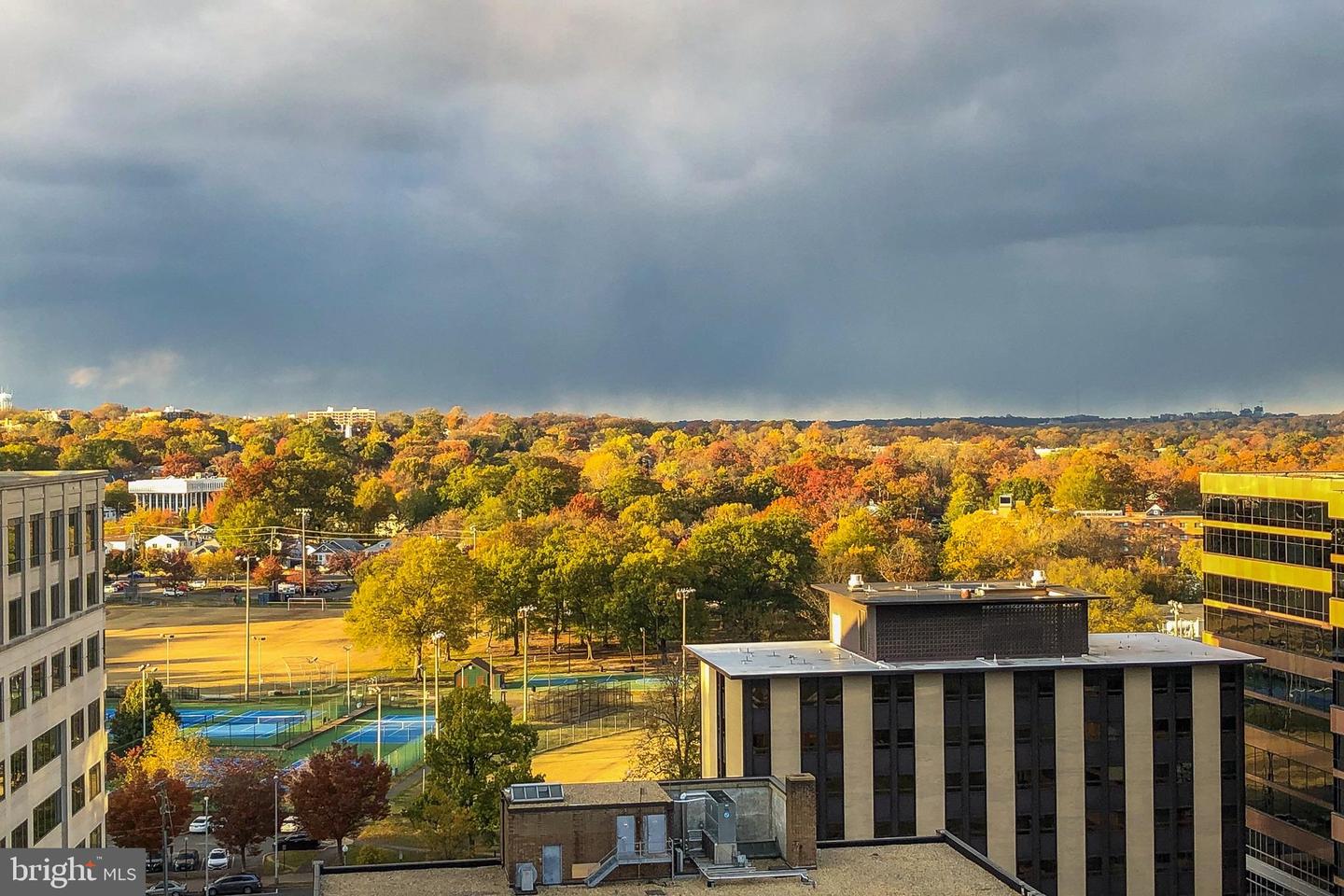 3800 FAIRFAX DR #1211, ARLINGTON, Virginia 22203, 2 Bedrooms Bedrooms, ,2 BathroomsBathrooms,Residential,For sale,3800 FAIRFAX DR #1211,VAAR2067256 MLS # VAAR2067256