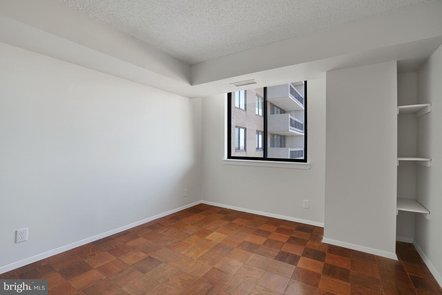 3800 FAIRFAX DR #1211, ARLINGTON, Virginia 22203, 2 Bedrooms Bedrooms, ,2 BathroomsBathrooms,Residential,For sale,3800 FAIRFAX DR #1211,VAAR2067256 MLS # VAAR2067256