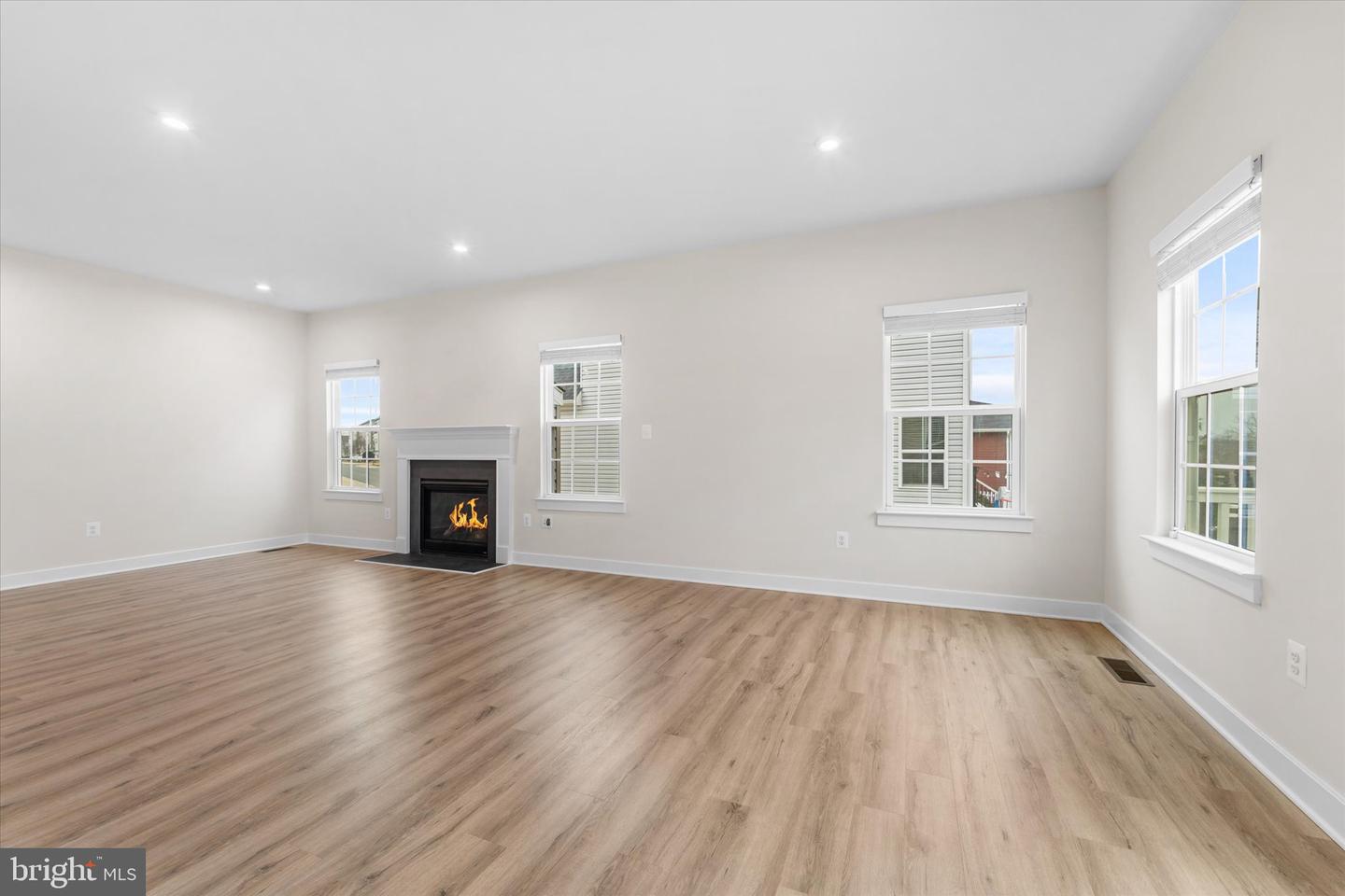 273 NORLAND KNOLL DR, STEPHENSON, Virginia 22656, 4 Bedrooms Bedrooms, 7 Rooms Rooms,3 BathroomsBathrooms,Residential,For sale,273 NORLAND KNOLL DR,VAFV2038676 MLS # VAFV2038676