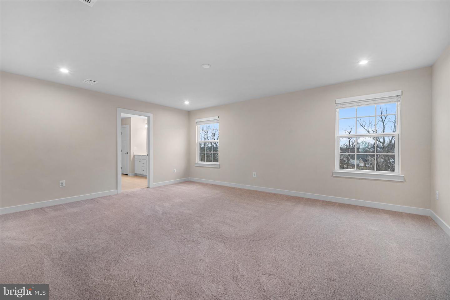 273 NORLAND KNOLL DR, STEPHENSON, Virginia 22656, 4 Bedrooms Bedrooms, 7 Rooms Rooms,3 BathroomsBathrooms,Residential,For sale,273 NORLAND KNOLL DR,VAFV2038676 MLS # VAFV2038676