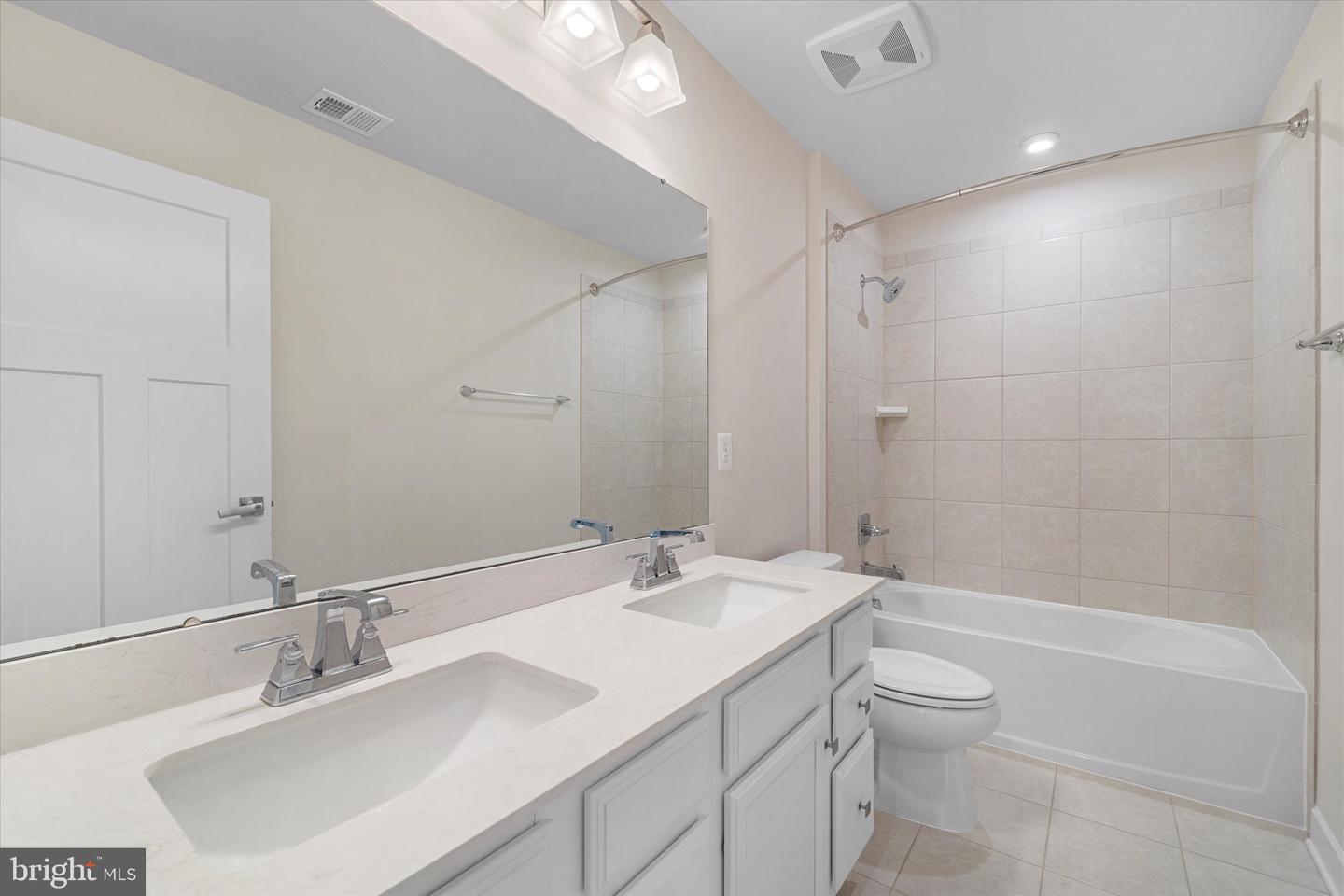 273 NORLAND KNOLL DR, STEPHENSON, Virginia 22656, 4 Bedrooms Bedrooms, 7 Rooms Rooms,3 BathroomsBathrooms,Residential,For sale,273 NORLAND KNOLL DR,VAFV2038676 MLS # VAFV2038676