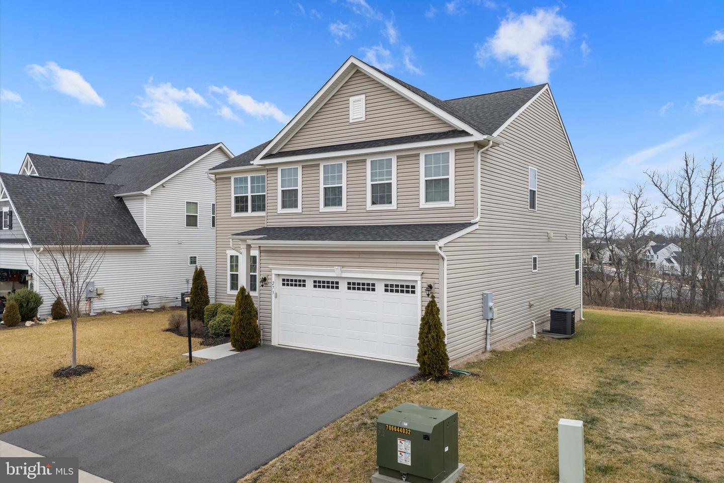 273 NORLAND KNOLL DR, STEPHENSON, Virginia 22656, 4 Bedrooms Bedrooms, 7 Rooms Rooms,3 BathroomsBathrooms,Residential,For sale,273 NORLAND KNOLL DR,VAFV2038676 MLS # VAFV2038676