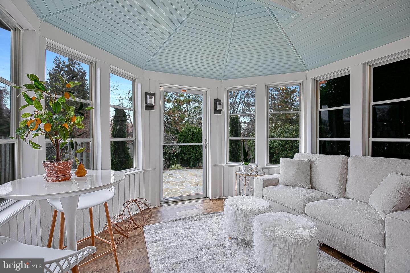 1824 DUFFIELD LN, ALEXANDRIA, Virginia 22307, 4 Bedrooms Bedrooms, 11 Rooms Rooms,3 BathroomsBathrooms,Residential,For sale,1824 DUFFIELD LN,VAFX2283962 MLS # VAFX2283962