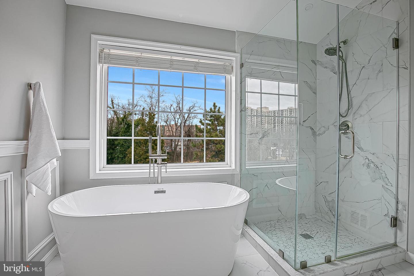 1824 DUFFIELD LN, ALEXANDRIA, Virginia 22307, 4 Bedrooms Bedrooms, 11 Rooms Rooms,3 BathroomsBathrooms,Residential,For sale,1824 DUFFIELD LN,VAFX2283962 MLS # VAFX2283962