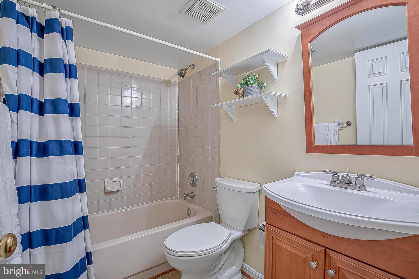 1824 DUFFIELD LN, ALEXANDRIA, Virginia 22307, 4 Bedrooms Bedrooms, 11 Rooms Rooms,3 BathroomsBathrooms,Residential,For sale,1824 DUFFIELD LN,VAFX2283962 MLS # VAFX2283962