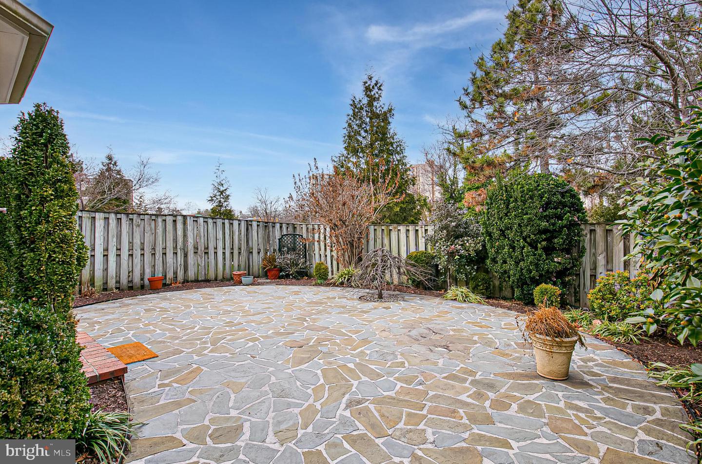 1824 DUFFIELD LN, ALEXANDRIA, Virginia 22307, 4 Bedrooms Bedrooms, 11 Rooms Rooms,3 BathroomsBathrooms,Residential,For sale,1824 DUFFIELD LN,VAFX2283962 MLS # VAFX2283962