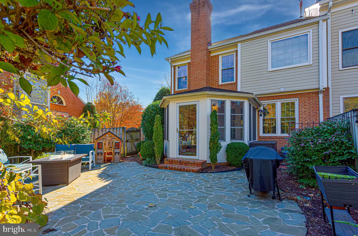 1824 DUFFIELD LN, ALEXANDRIA, Virginia 22307, 4 Bedrooms Bedrooms, 11 Rooms Rooms,3 BathroomsBathrooms,Residential,For sale,1824 DUFFIELD LN,VAFX2283962 MLS # VAFX2283962