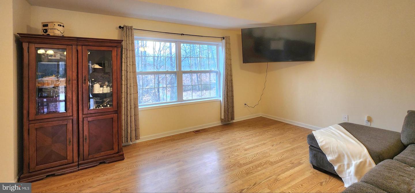 195 SHANNON GLEN DR, LOUISA, Virginia 23093, 4 Bedrooms Bedrooms, ,3 BathroomsBathrooms,Residential,For sale,195 SHANNON GLEN DR,VALA2009084 MLS # VALA2009084