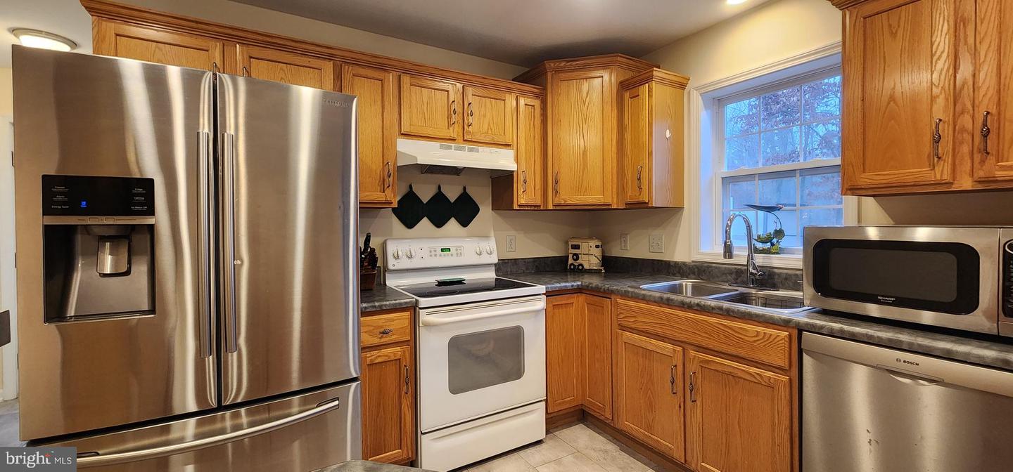 195 SHANNON GLEN DR, LOUISA, Virginia 23093, 4 Bedrooms Bedrooms, ,3 BathroomsBathrooms,Residential,For sale,195 SHANNON GLEN DR,VALA2009084 MLS # VALA2009084