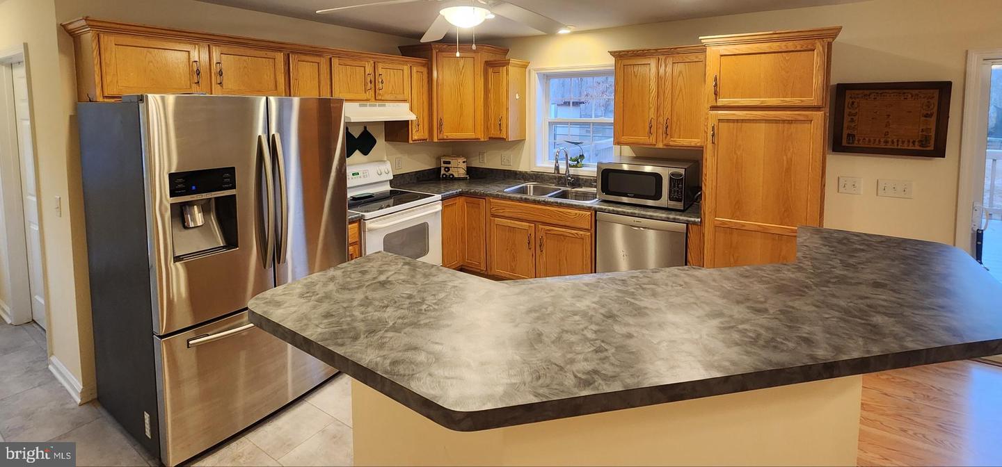 195 SHANNON GLEN DR, LOUISA, Virginia 23093, 4 Bedrooms Bedrooms, ,3 BathroomsBathrooms,Residential,For sale,195 SHANNON GLEN DR,VALA2009084 MLS # VALA2009084