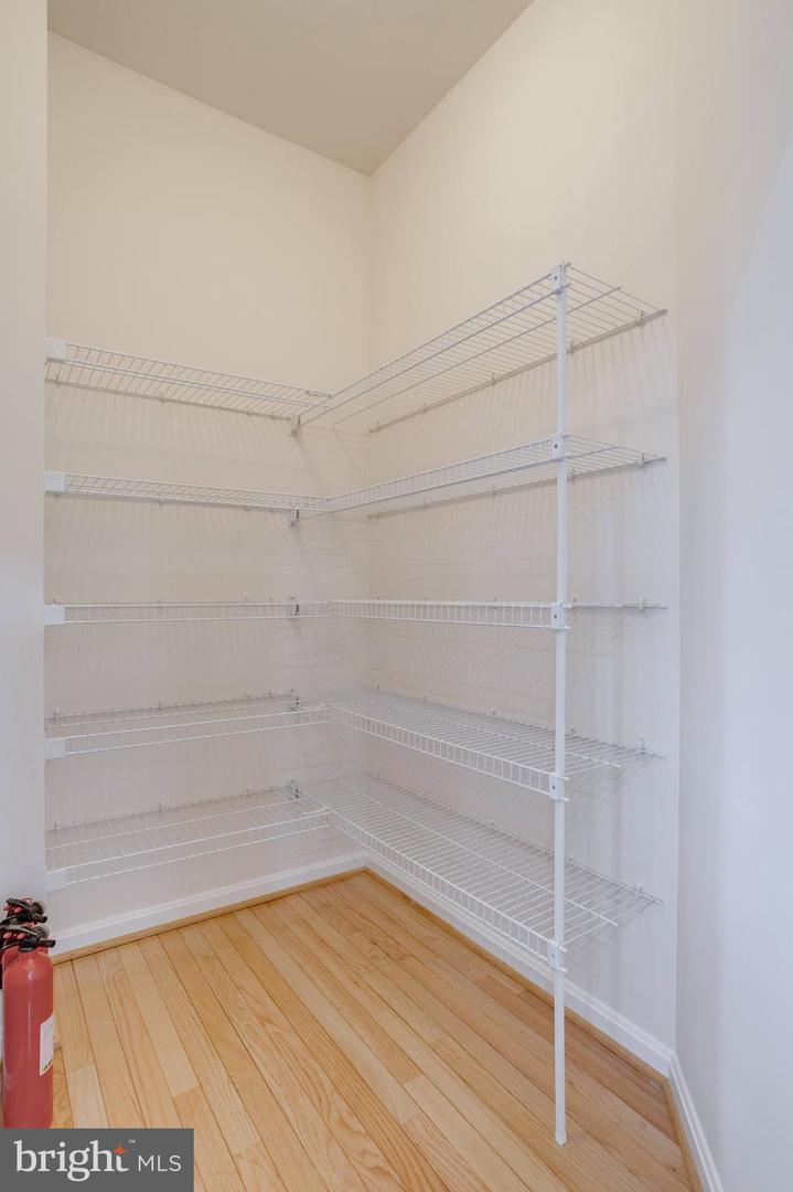 10214 GLEN CHASE CT, FAIRFAX, Virginia 22032, 5 Bedrooms Bedrooms, ,4 BathroomsBathrooms,Residential,For sale,10214 GLEN CHASE CT,VAFX2283978 MLS # VAFX2283978