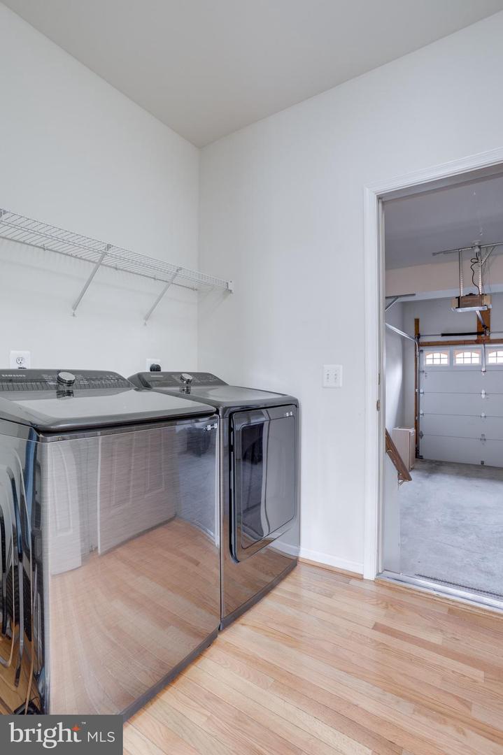 10214 GLEN CHASE CT, FAIRFAX, Virginia 22032, 5 Bedrooms Bedrooms, ,4 BathroomsBathrooms,Residential,For sale,10214 GLEN CHASE CT,VAFX2283978 MLS # VAFX2283978