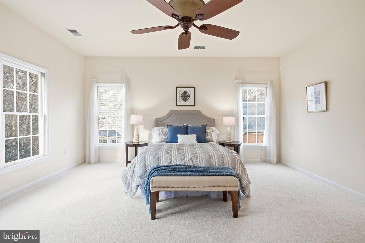 10214 GLEN CHASE CT, FAIRFAX, Virginia 22032, 5 Bedrooms Bedrooms, ,4 BathroomsBathrooms,Residential,For sale,10214 GLEN CHASE CT,VAFX2283978 MLS # VAFX2283978