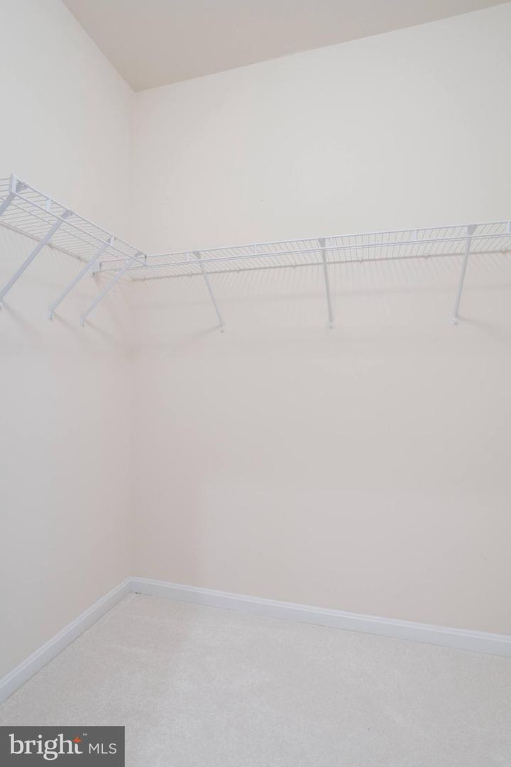 10214 GLEN CHASE CT, FAIRFAX, Virginia 22032, 5 Bedrooms Bedrooms, ,4 BathroomsBathrooms,Residential,For sale,10214 GLEN CHASE CT,VAFX2283978 MLS # VAFX2283978