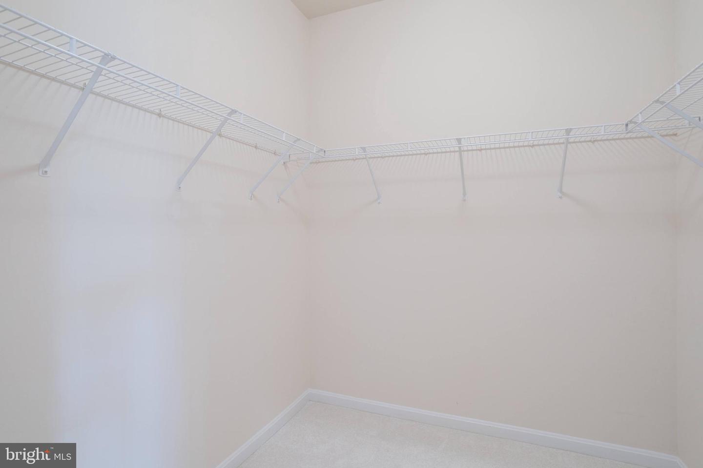 10214 GLEN CHASE CT, FAIRFAX, Virginia 22032, 5 Bedrooms Bedrooms, ,4 BathroomsBathrooms,Residential,For sale,10214 GLEN CHASE CT,VAFX2283978 MLS # VAFX2283978