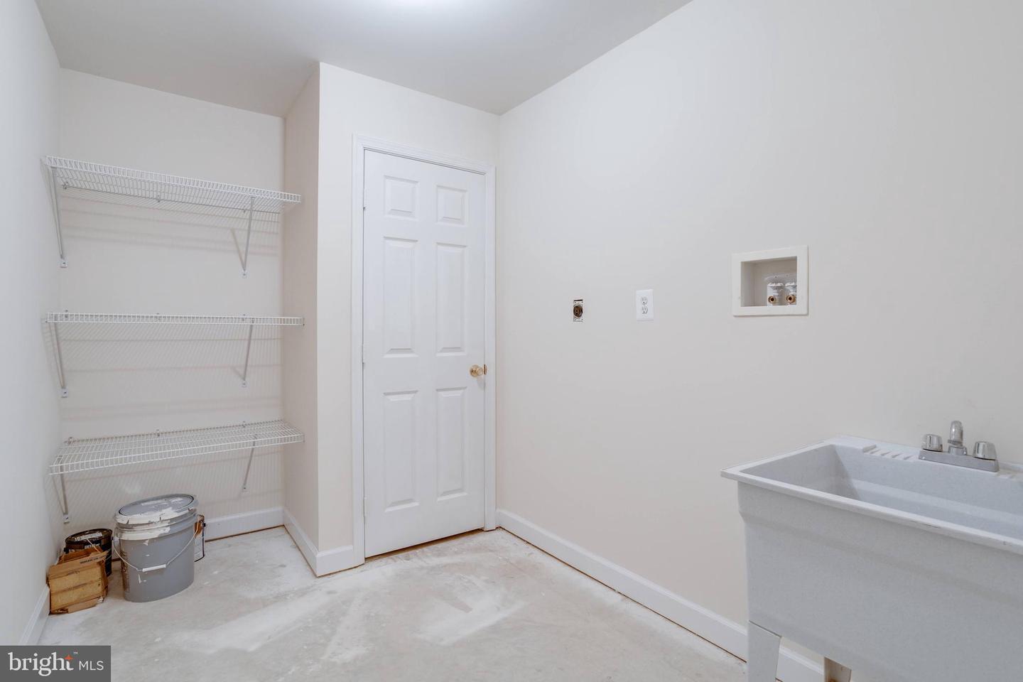 10214 GLEN CHASE CT, FAIRFAX, Virginia 22032, 5 Bedrooms Bedrooms, ,4 BathroomsBathrooms,Residential,For sale,10214 GLEN CHASE CT,VAFX2283978 MLS # VAFX2283978