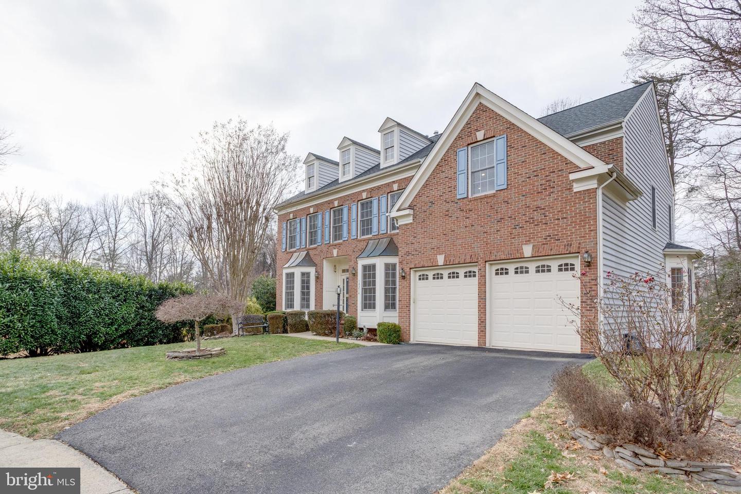 10214 GLEN CHASE CT, FAIRFAX, Virginia 22032, 5 Bedrooms Bedrooms, ,4 BathroomsBathrooms,Residential,For sale,10214 GLEN CHASE CT,VAFX2283978 MLS # VAFX2283978
