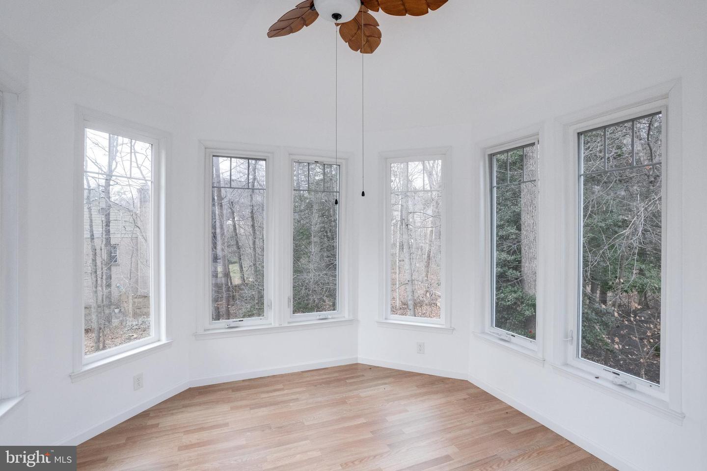 10214 GLEN CHASE CT, FAIRFAX, Virginia 22032, 5 Bedrooms Bedrooms, ,4 BathroomsBathrooms,Residential,For sale,10214 GLEN CHASE CT,VAFX2283978 MLS # VAFX2283978