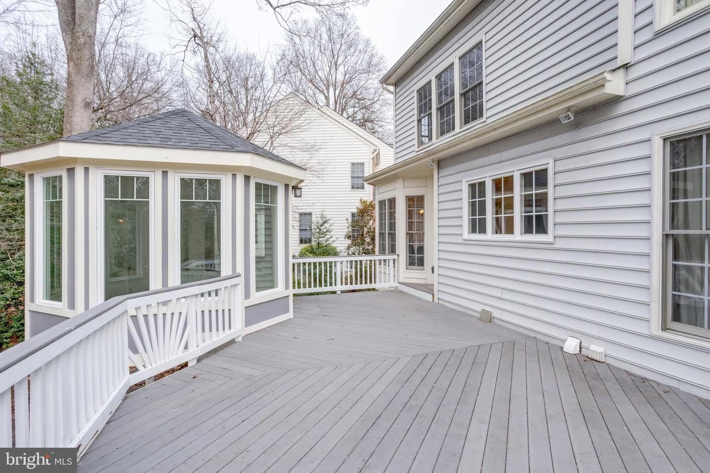 10214 GLEN CHASE CT, FAIRFAX, Virginia 22032, 5 Bedrooms Bedrooms, ,4 BathroomsBathrooms,Residential,For sale,10214 GLEN CHASE CT,VAFX2283978 MLS # VAFX2283978