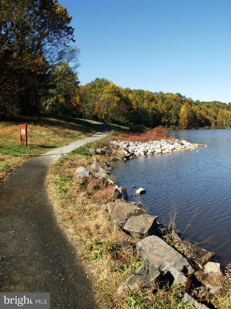 10214 GLEN CHASE CT, FAIRFAX, Virginia 22032, 5 Bedrooms Bedrooms, ,4 BathroomsBathrooms,Residential,For sale,10214 GLEN CHASE CT,VAFX2283978 MLS # VAFX2283978