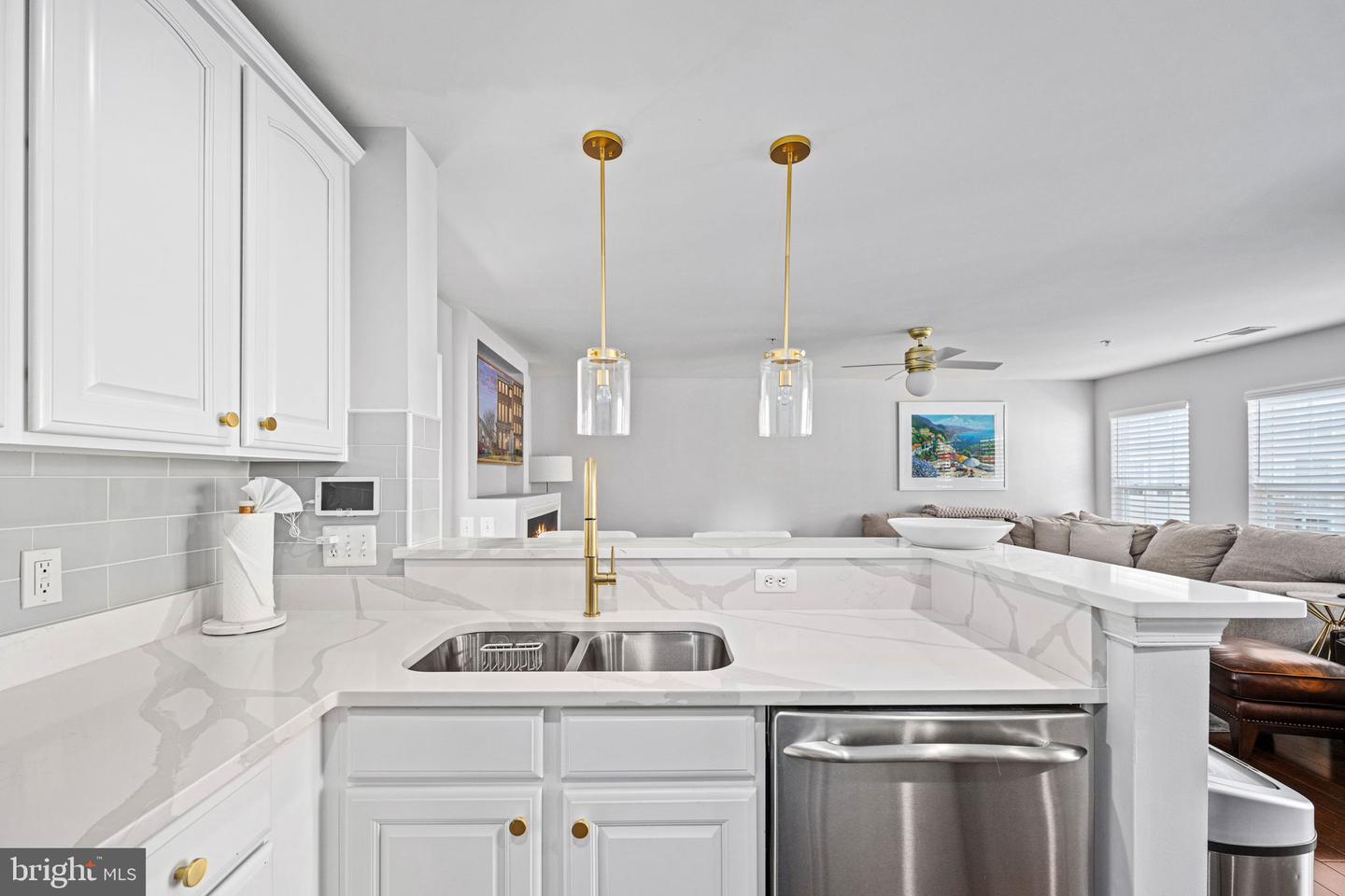 15224 ROSEMONT MANOR DR, HAYMARKET, Virginia 20169, 3 Bedrooms Bedrooms, ,2 BathroomsBathrooms,Residential,For sale,15224 ROSEMONT MANOR DR,VAPW2109892 MLS # VAPW2109892