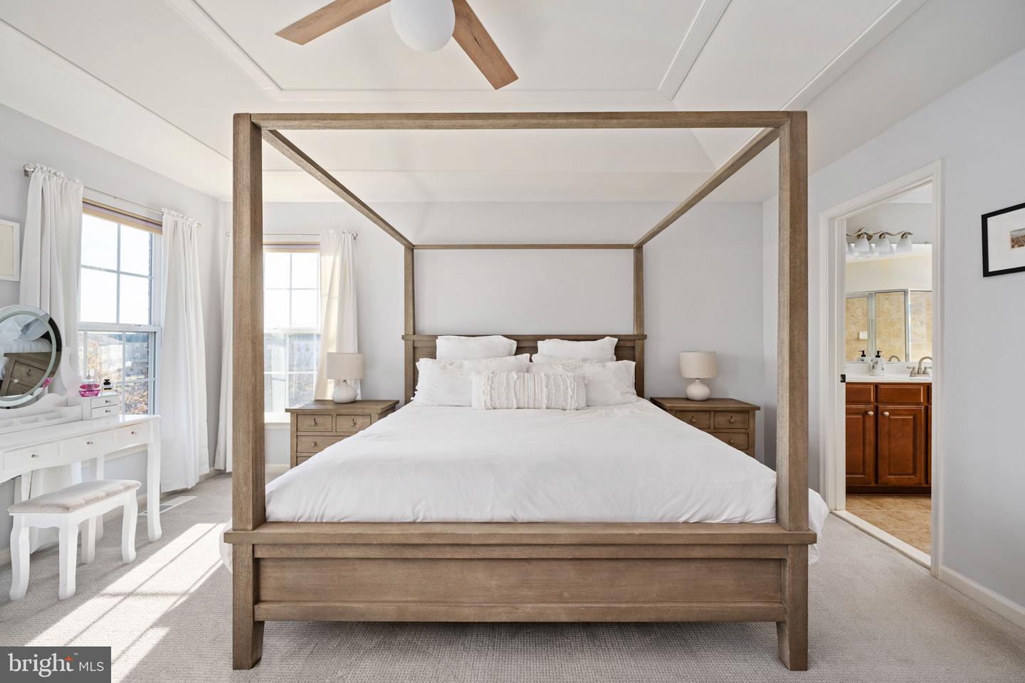 15224 ROSEMONT MANOR DR, HAYMARKET, Virginia 20169, 3 Bedrooms Bedrooms, ,2 BathroomsBathrooms,Residential,For sale,15224 ROSEMONT MANOR DR,VAPW2109892 MLS # VAPW2109892