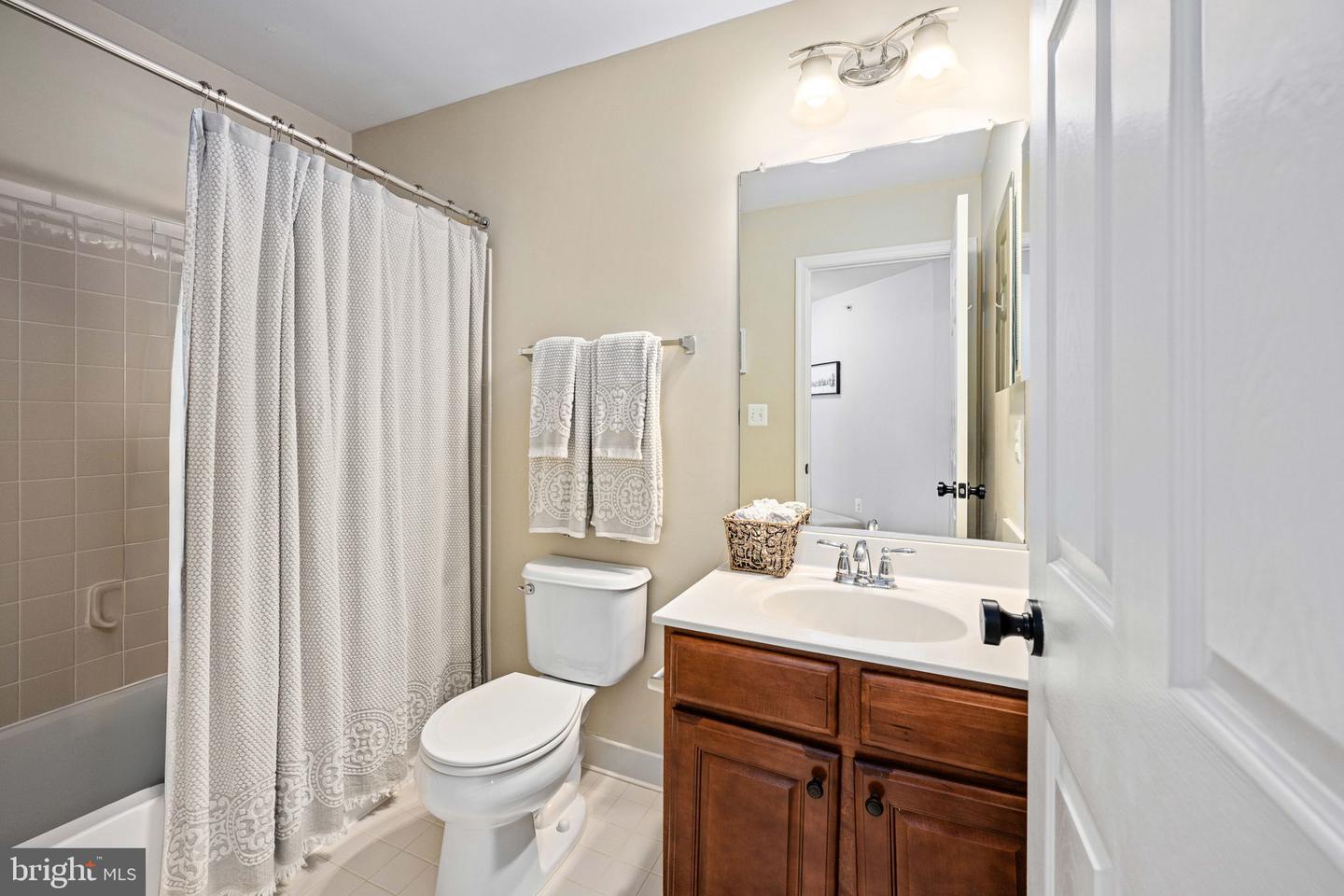 15224 ROSEMONT MANOR DR, HAYMARKET, Virginia 20169, 3 Bedrooms Bedrooms, ,2 BathroomsBathrooms,Residential,For sale,15224 ROSEMONT MANOR DR,VAPW2109892 MLS # VAPW2109892