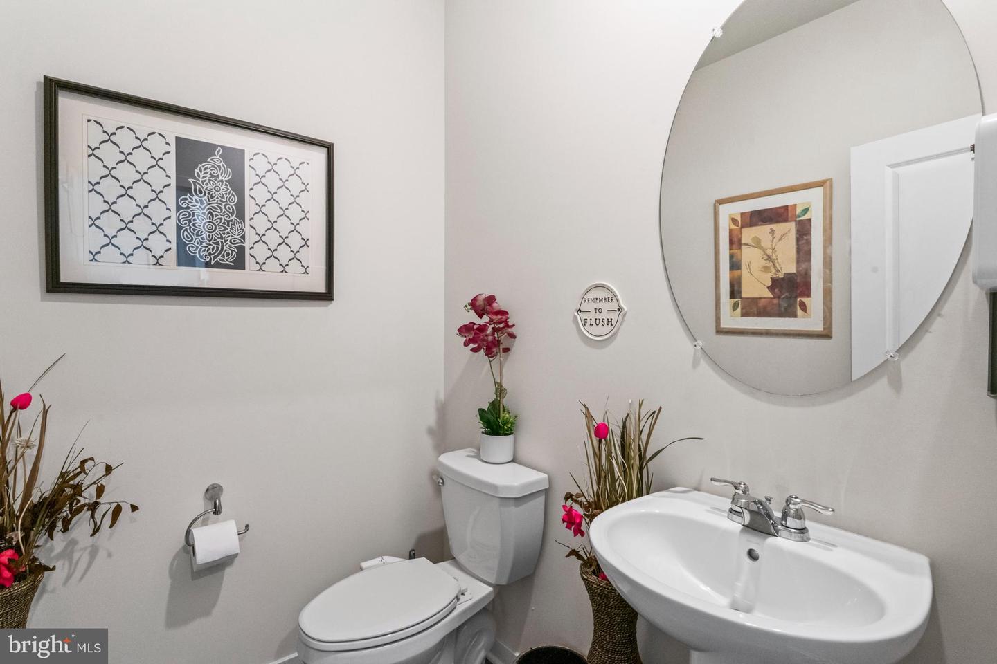 225 LEHIGH DR, WINCHESTER, Virginia 22602, 7 Bedrooms Bedrooms, ,3 BathroomsBathrooms,Residential,For sale,225 LEHIGH DR,VAFV2038698 MLS # VAFV2038698