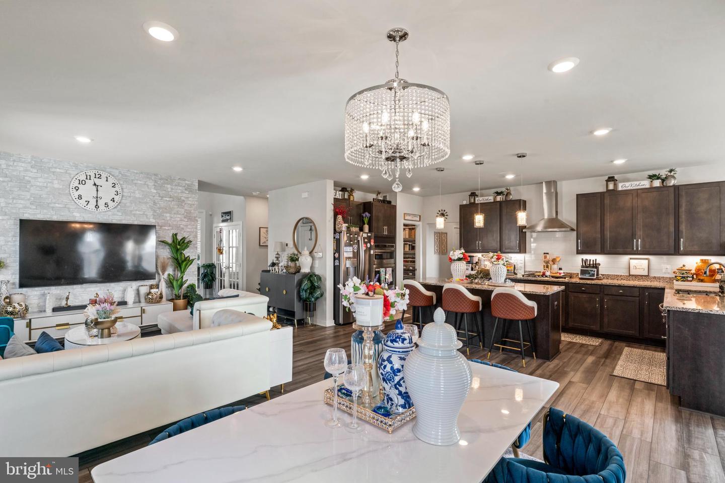 225 LEHIGH DR, WINCHESTER, Virginia 22602, 7 Bedrooms Bedrooms, ,3 BathroomsBathrooms,Residential,For sale,225 LEHIGH DR,VAFV2038698 MLS # VAFV2038698