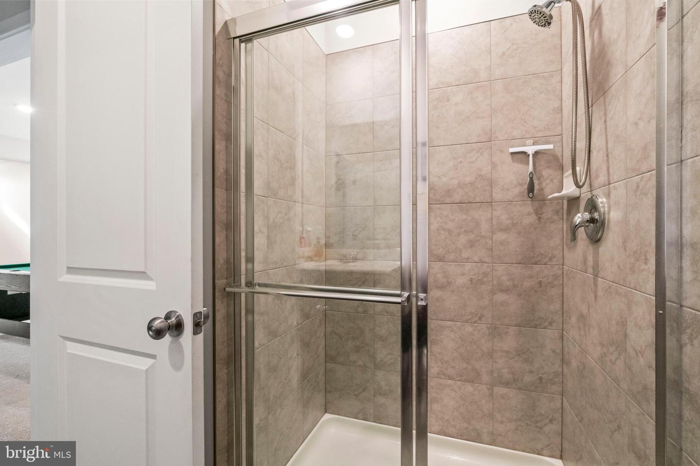 225 LEHIGH DR, WINCHESTER, Virginia 22602, 7 Bedrooms Bedrooms, ,3 BathroomsBathrooms,Residential,For sale,225 LEHIGH DR,VAFV2038698 MLS # VAFV2038698