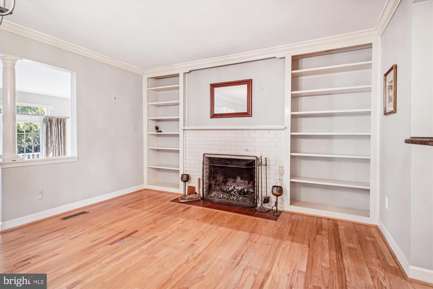 2627 FIVE OAKS RD, VIENNA, Virginia 22181, 3 Bedrooms Bedrooms, ,3 BathroomsBathrooms,Residential,For sale,2627 FIVE OAKS RD,VAFX2284042 MLS # VAFX2284042