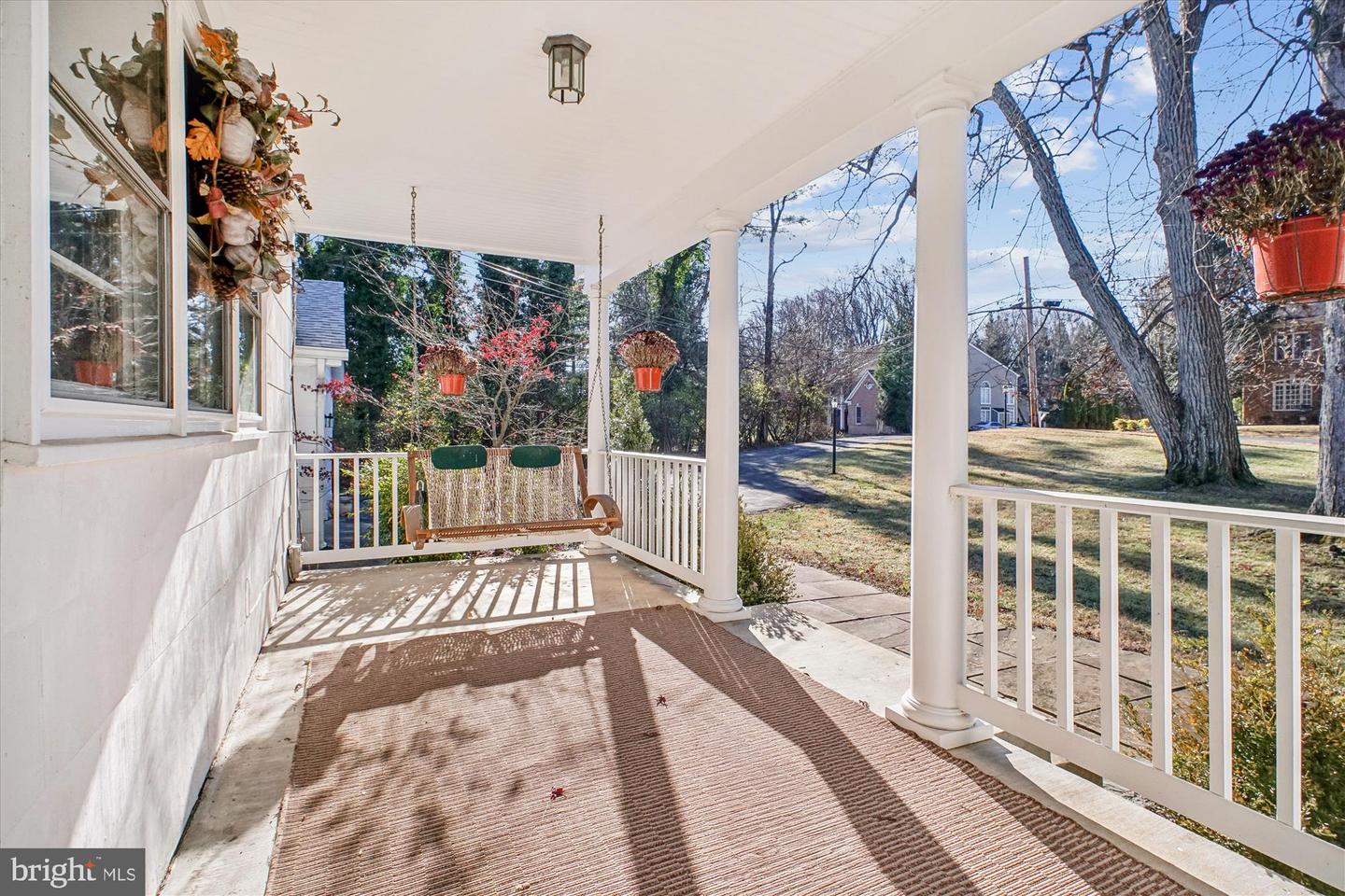 2627 FIVE OAKS RD, VIENNA, Virginia 22181, 3 Bedrooms Bedrooms, ,3 BathroomsBathrooms,Residential,For sale,2627 FIVE OAKS RD,VAFX2284042 MLS # VAFX2284042