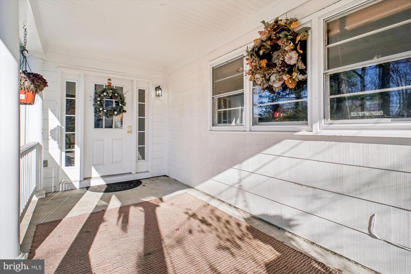 2627 FIVE OAKS RD, VIENNA, Virginia 22181, 3 Bedrooms Bedrooms, ,3 BathroomsBathrooms,Residential,For sale,2627 FIVE OAKS RD,VAFX2284042 MLS # VAFX2284042