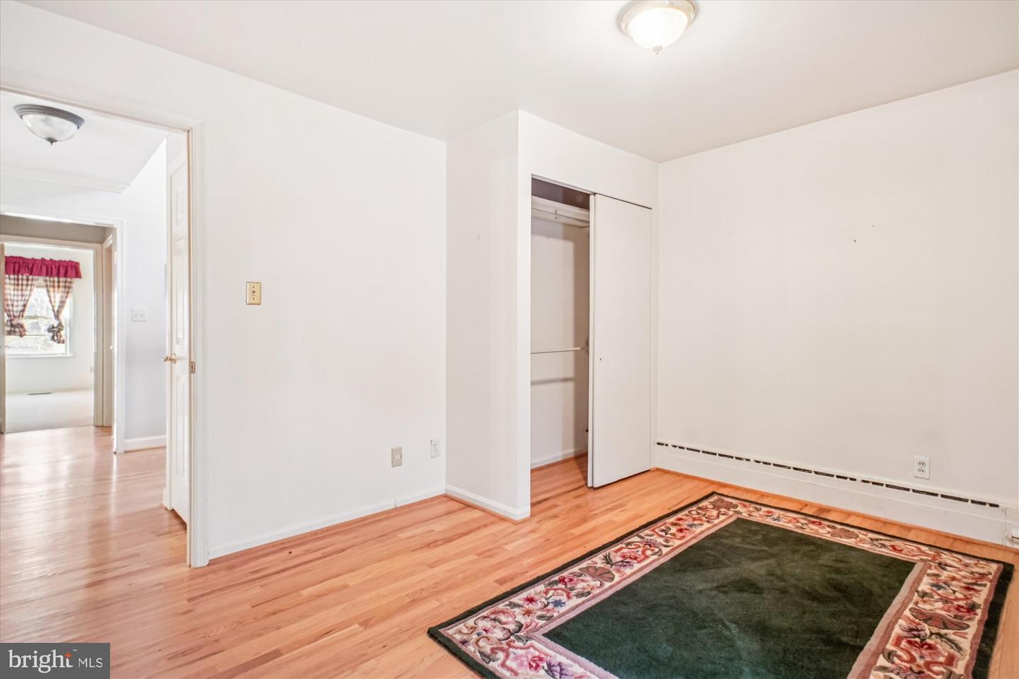 2627 FIVE OAKS RD, VIENNA, Virginia 22181, 3 Bedrooms Bedrooms, ,3 BathroomsBathrooms,Residential,For sale,2627 FIVE OAKS RD,VAFX2284042 MLS # VAFX2284042