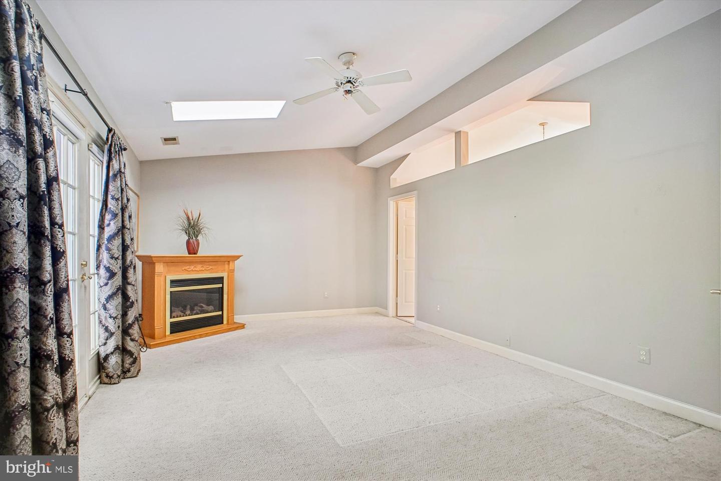 2627 FIVE OAKS RD, VIENNA, Virginia 22181, 3 Bedrooms Bedrooms, ,3 BathroomsBathrooms,Residential,For sale,2627 FIVE OAKS RD,VAFX2284042 MLS # VAFX2284042