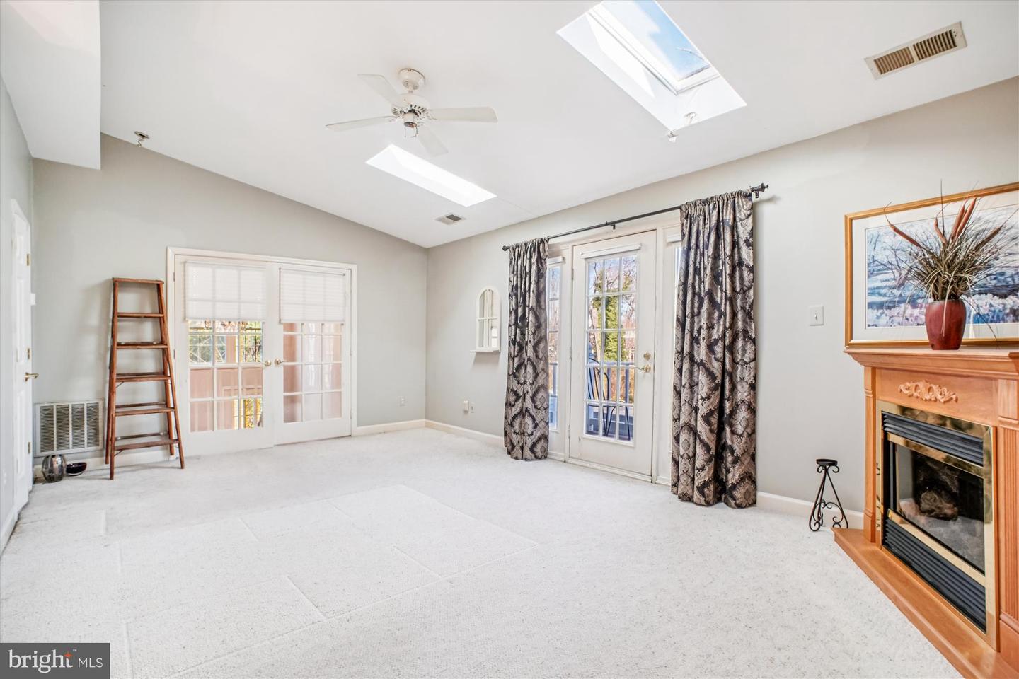 2627 FIVE OAKS RD, VIENNA, Virginia 22181, 3 Bedrooms Bedrooms, ,3 BathroomsBathrooms,Residential,For sale,2627 FIVE OAKS RD,VAFX2284042 MLS # VAFX2284042