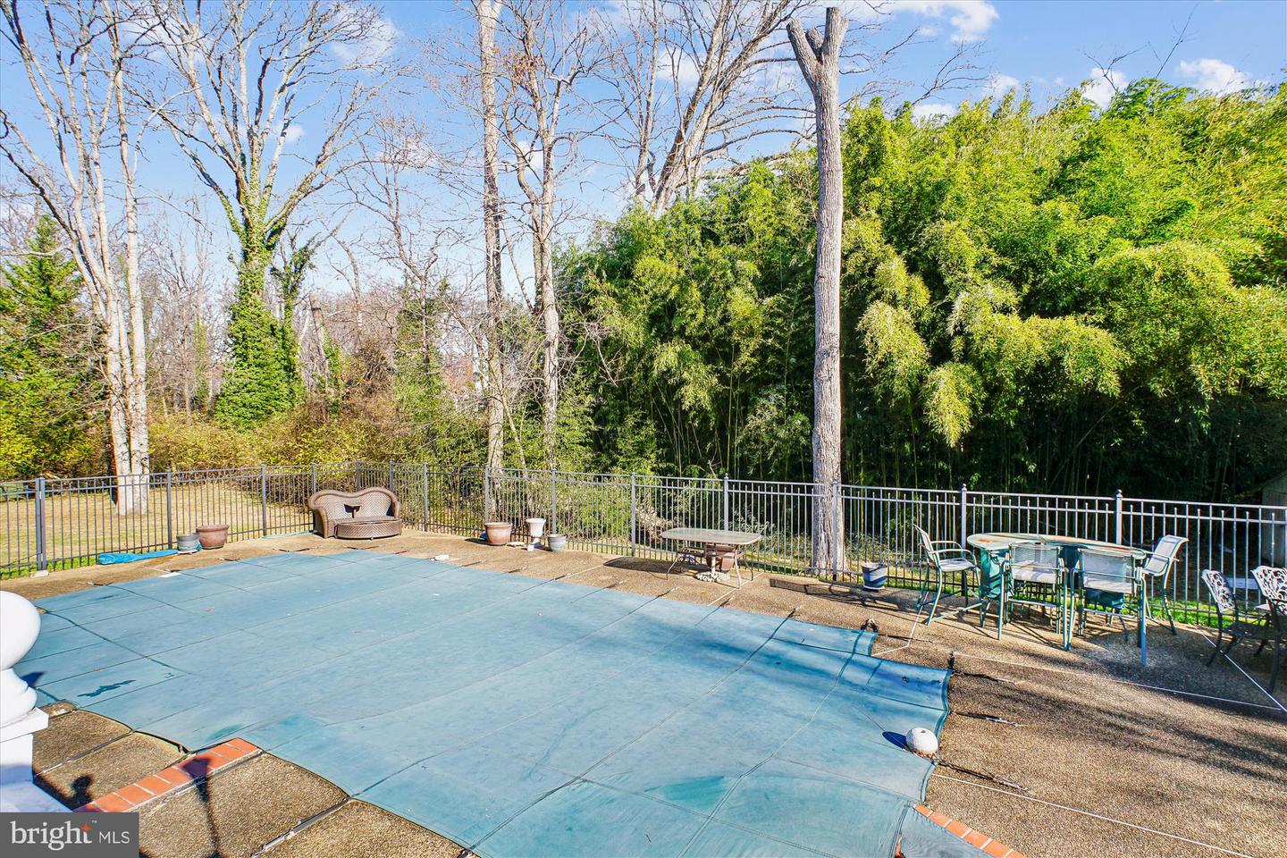 2627 FIVE OAKS RD, VIENNA, Virginia 22181, 3 Bedrooms Bedrooms, ,3 BathroomsBathrooms,Residential,For sale,2627 FIVE OAKS RD,VAFX2284042 MLS # VAFX2284042