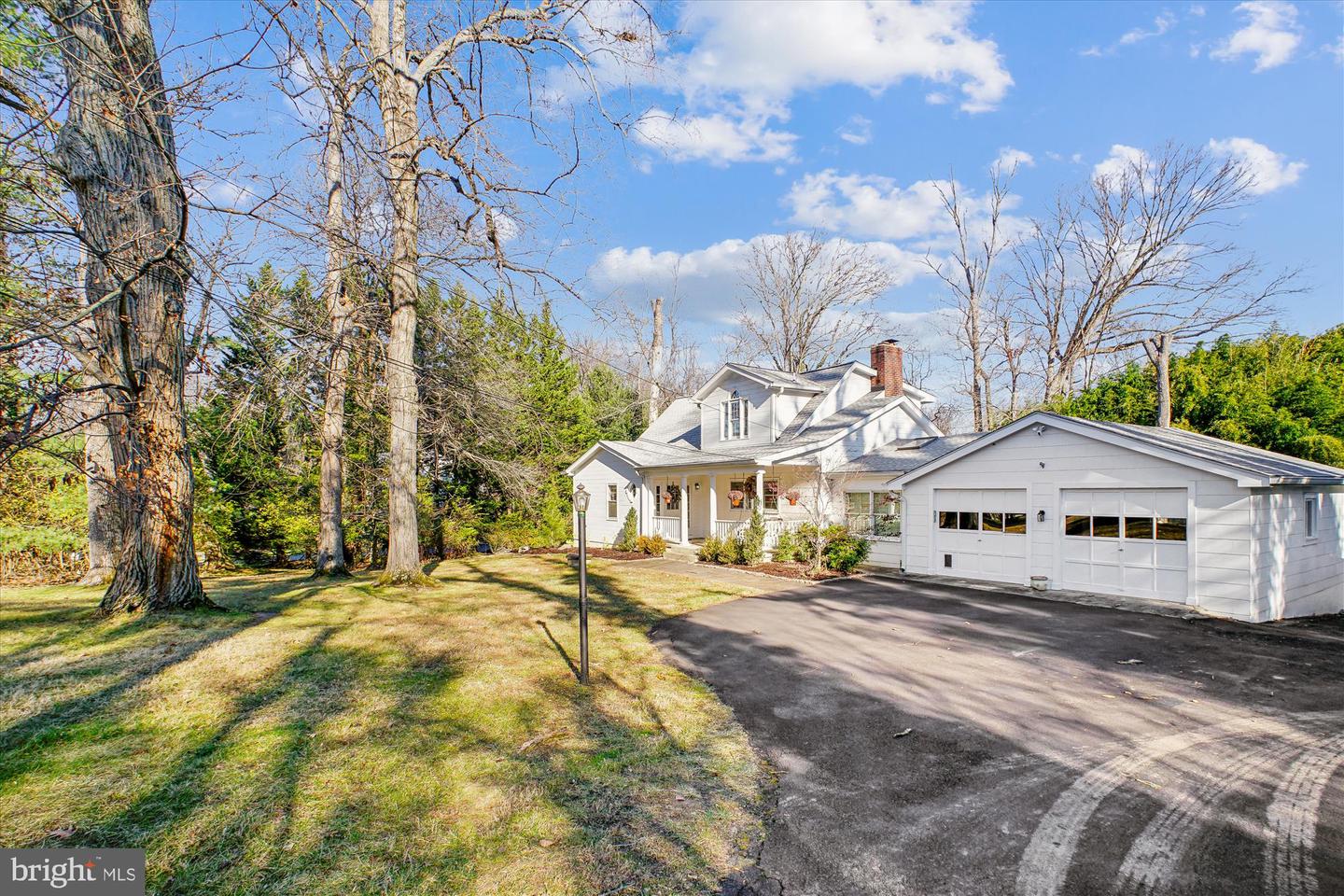 2627 FIVE OAKS RD, VIENNA, Virginia 22181, 3 Bedrooms Bedrooms, ,3 BathroomsBathrooms,Residential,For sale,2627 FIVE OAKS RD,VAFX2284042 MLS # VAFX2284042