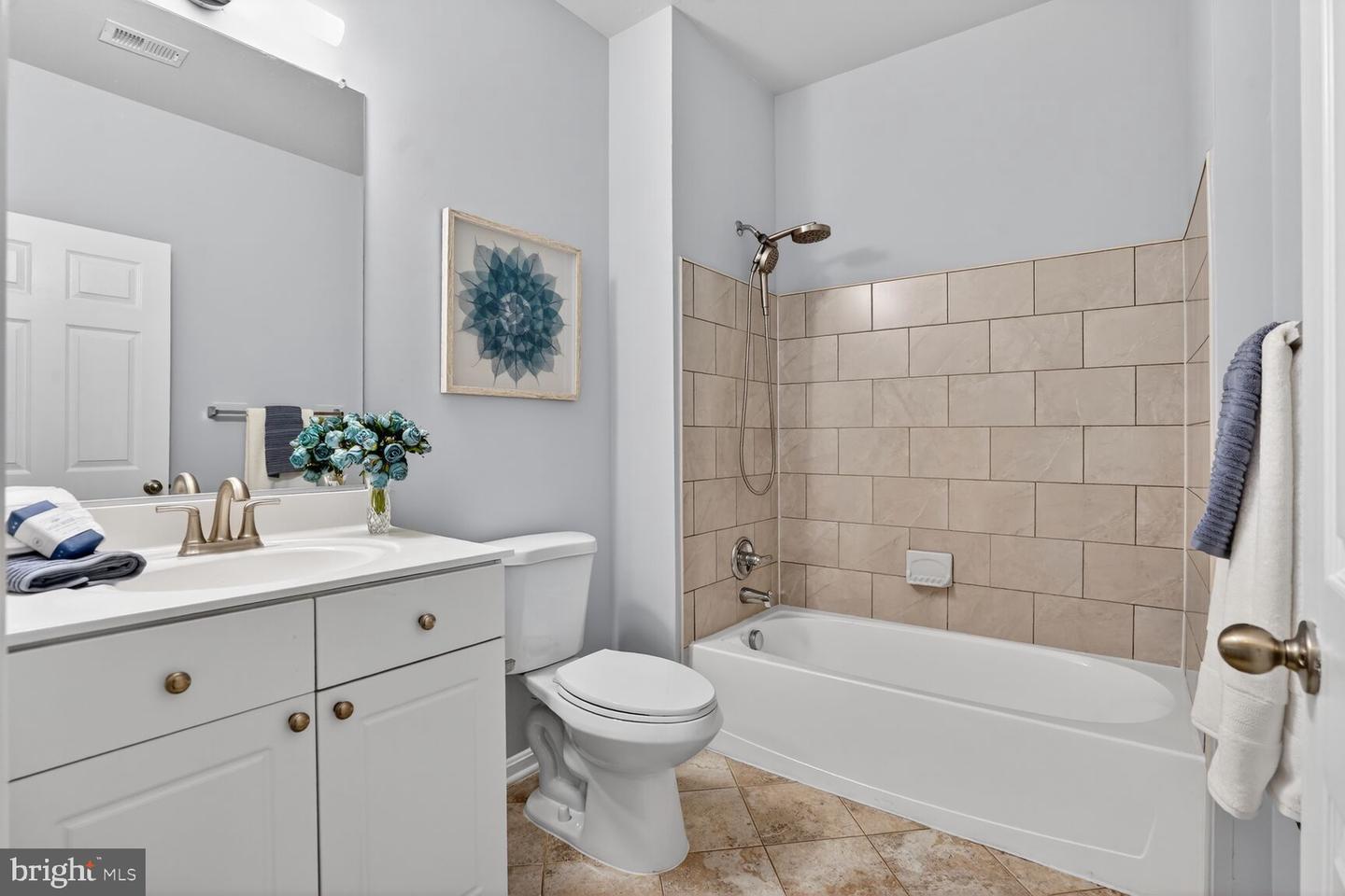 11329 ARISTOTLE DR #5-408, FAIRFAX, Virginia 22030, 2 Bedrooms Bedrooms, ,2 BathroomsBathrooms,Residential,For sale,11329 ARISTOTLE DR #5-408,VAFX2284046 MLS # VAFX2284046