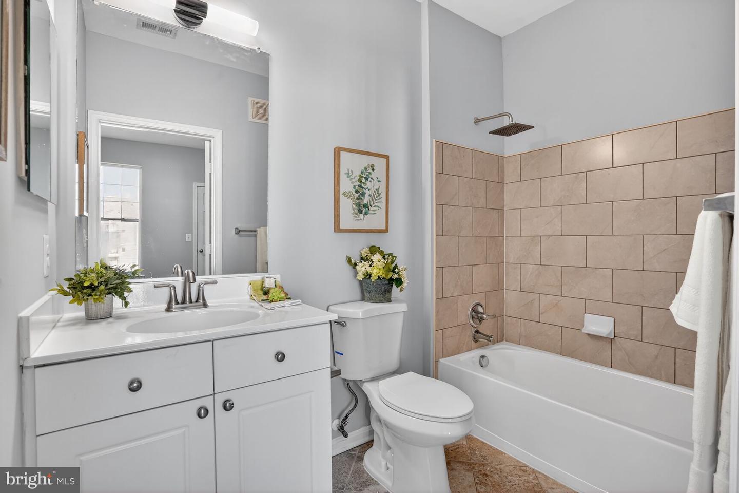 11329 ARISTOTLE DR #5-408, FAIRFAX, Virginia 22030, 2 Bedrooms Bedrooms, ,2 BathroomsBathrooms,Residential,For sale,11329 ARISTOTLE DR #5-408,VAFX2284046 MLS # VAFX2284046